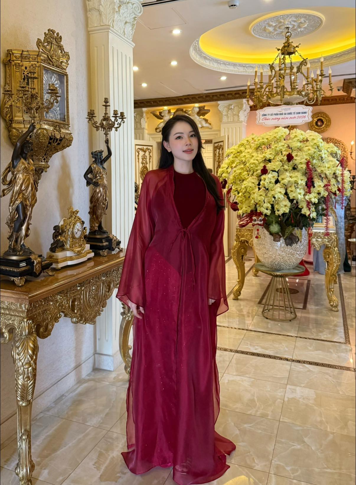 H&agrave;nh động lạ của b&agrave; x&atilde; Phillip Nguyễn- Ảnh 1.