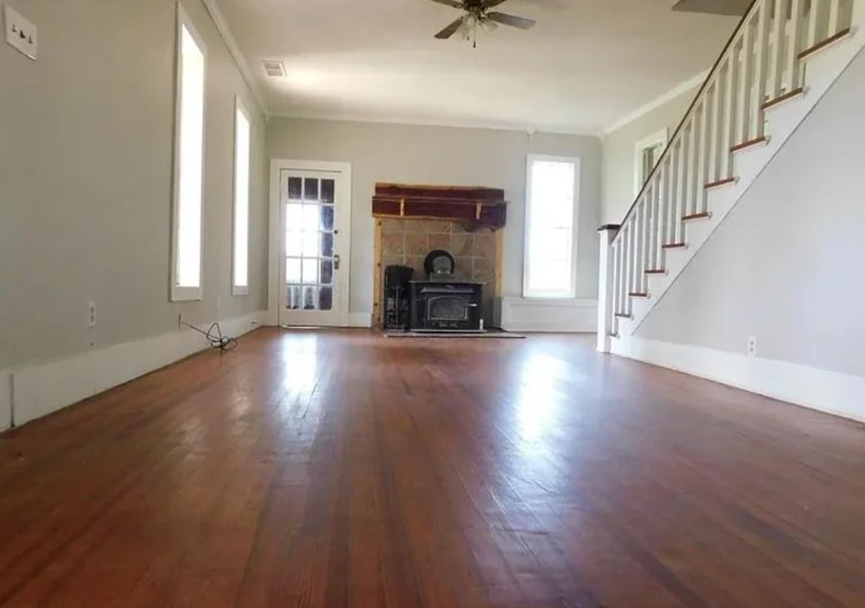 Định mua nh&agrave; mới nhưng con li&ecirc;n tục g&agrave;o kh&oacute;c, v&agrave;i năm sau mẹ mới biết m&igrave;nh đ&atilde; tho&aacute;t một kiếp nạn sinh tử- Ảnh 2.