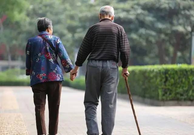 Phu nh&acirc;n của một gi&aacute;o sư Đại học Bắc Kinh qua đời ở tuổi 96, để lại một c&acirc;u n&oacute;i khiến nhiều người suy ngẫm- Ảnh 4.