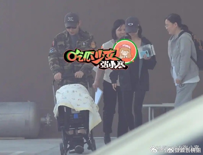 T&oacute;m gọn cặp diễn vi&ecirc;n đi du lịch biển đầu năm, đ&atilde; h&agrave;n gắn sau 5 th&aacute;ng trục trặc- Ảnh 7.