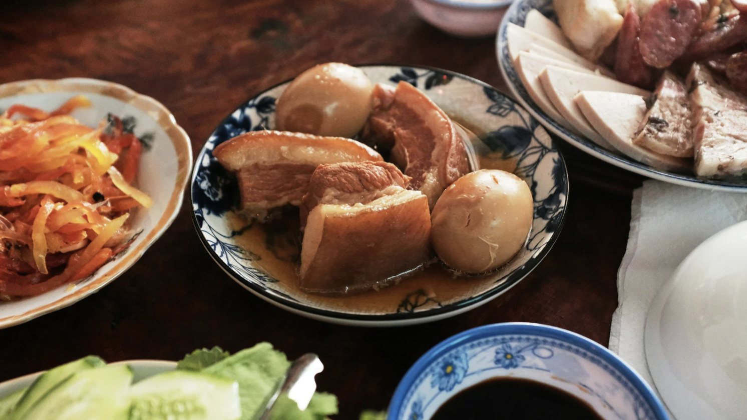 B&aacute;c sĩ lưu &yacute; về ăn uống, rượu bia, thức khuya ng&agrave;y Tết- Ảnh 1.