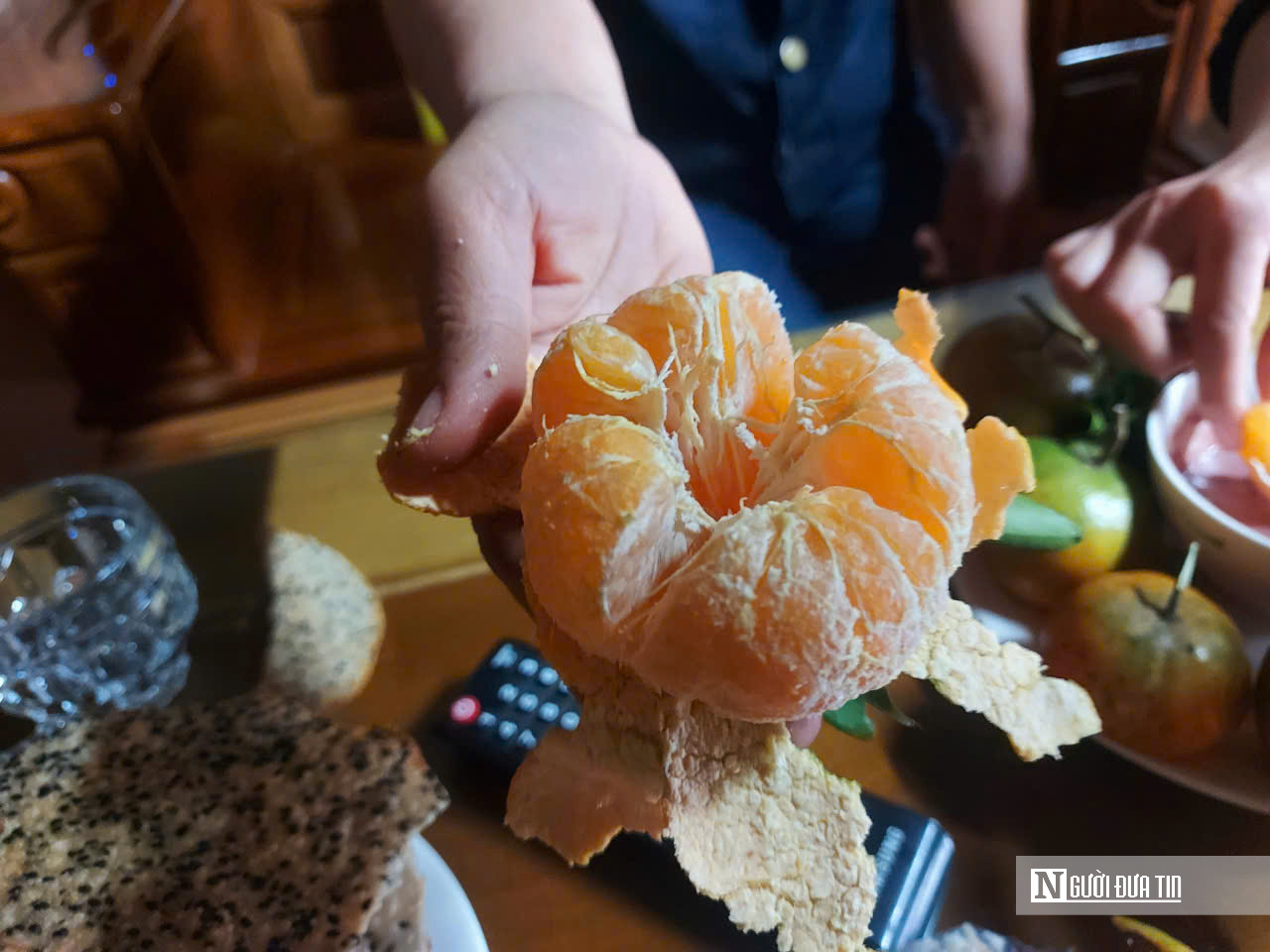 Cam b&ugrave; H&agrave; Tĩnh chấm mắm t&ocirc;m: M&oacute;n ăn tưởng &ldquo;kh&oacute; nuốt&rdquo; lại g&acirc;y thương nhớ- Ảnh 2.