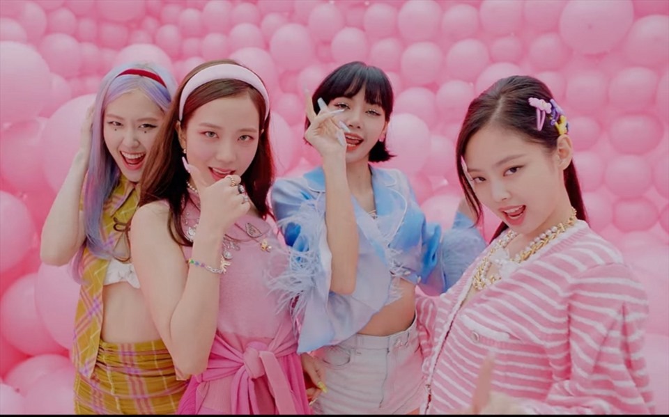 BLACKPINK chúc Tết fan nhưng sao... nó sai sai!- Ảnh 1. BLACKPINK chúc Tết fan nhưng sao... nó sai sai!- Ảnh 1.