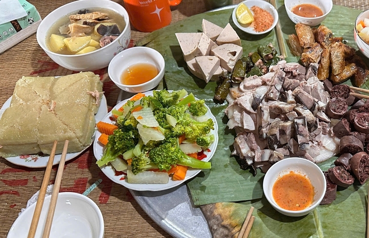 Sai lầm quen tay của nhiều gia đ&igrave;nh c&oacute; thể khiến m&acirc;m cỗ Tết th&agrave;nh &lsquo;ổ vi khuẩn'- Ảnh 1.