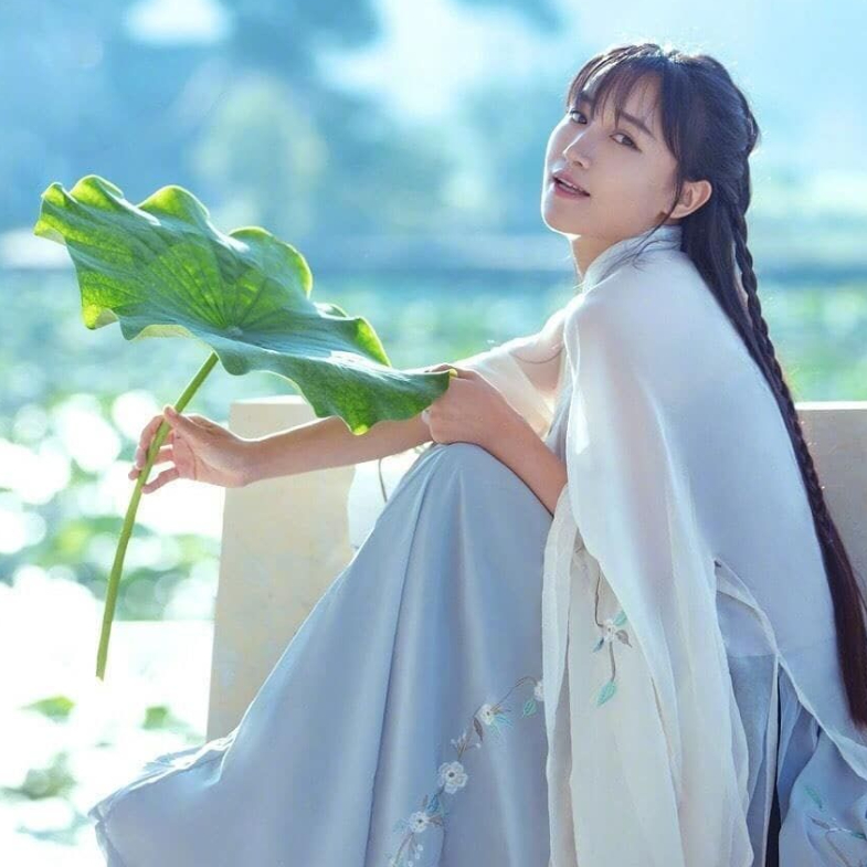 L&yacute; Tử Thất bất ngờ xuất hiện, th&ocirc;ng b&aacute;o "việc quan trọng"- Ảnh 1.