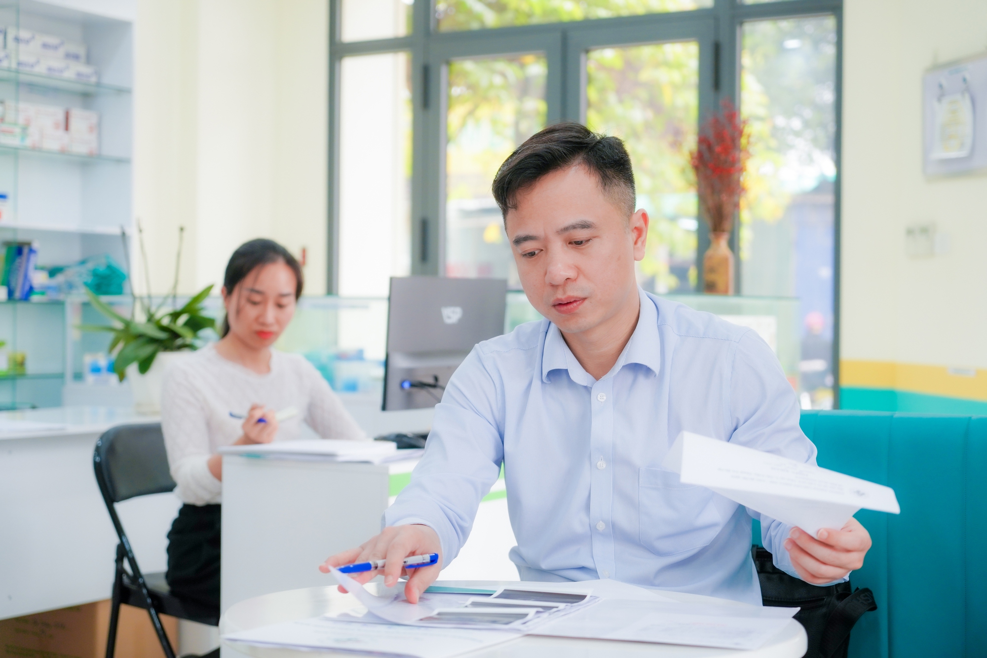 Gặp mặt BS ung bướu ki&ecirc;m tạo h&igrave;nh thẩm mỹ từng chữa khỏi ca bệnh hiếm, 1,3 triệu người mới thấy 1: "T&ocirc;i mong c&oacute; bệnh viện của ri&ecirc;ng m&igrave;nh để chữa cho người ngh&egrave;o"- Ảnh 1.