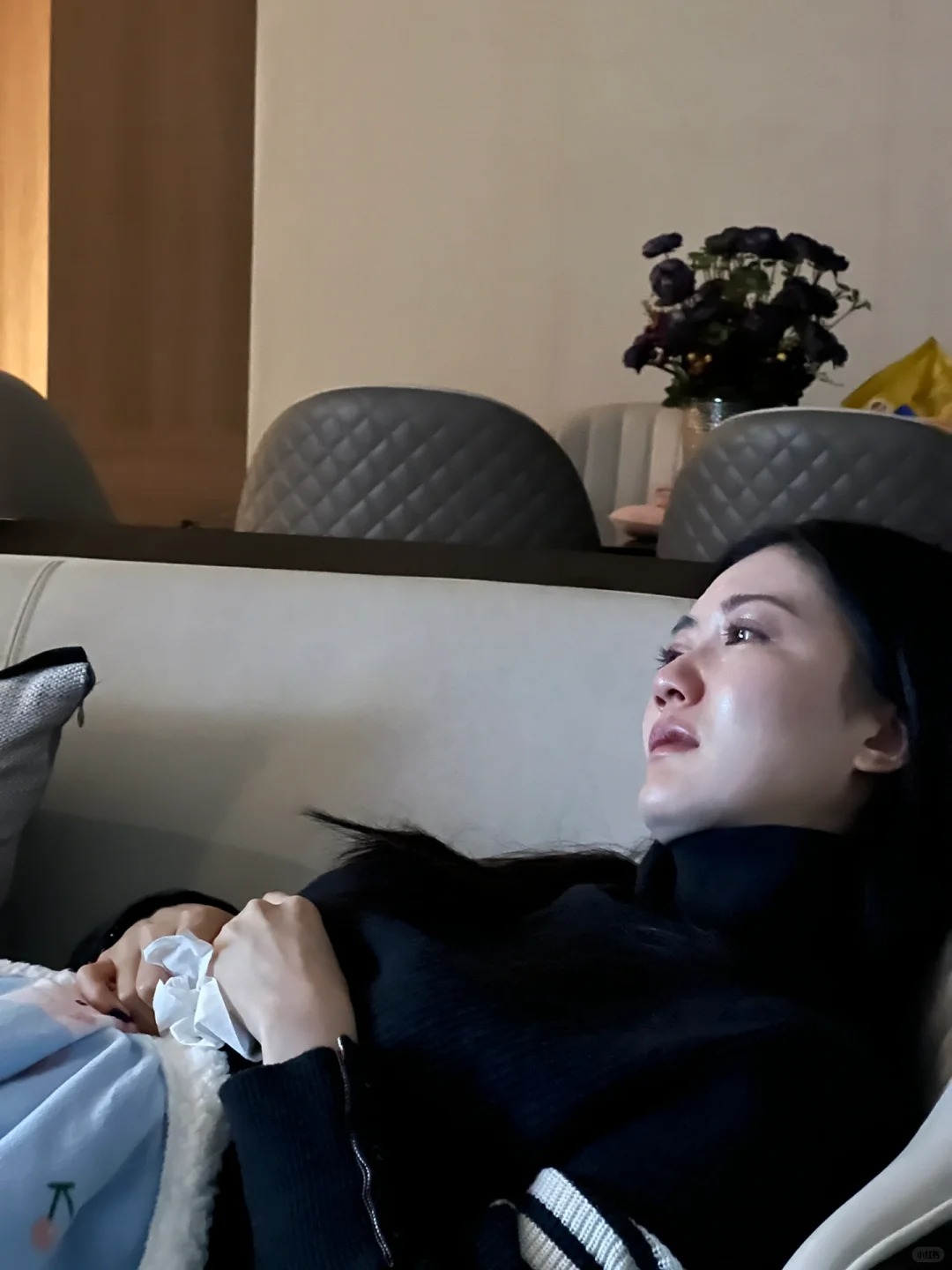 21 giờ 38 ph&uacute;t chồng đi họp lớp về x&aacute;ch theo một t&uacute;i b&oacute;ng đen to đ&ugrave;ng, thứ b&ecirc;n trong khiến vợ t&aacute;i xanh mặt- Ảnh 3.