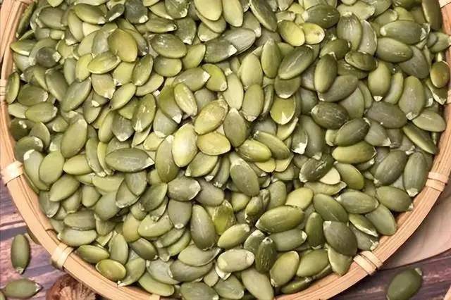 Ăn hạt b&iacute; đỏ gi&uacute;p bổ dưỡng, nhưng sau 60 tuổi cần nhớ 5 điều n&agrave;y để tr&aacute;nh rước bệnh v&agrave;o người- Ảnh 2.