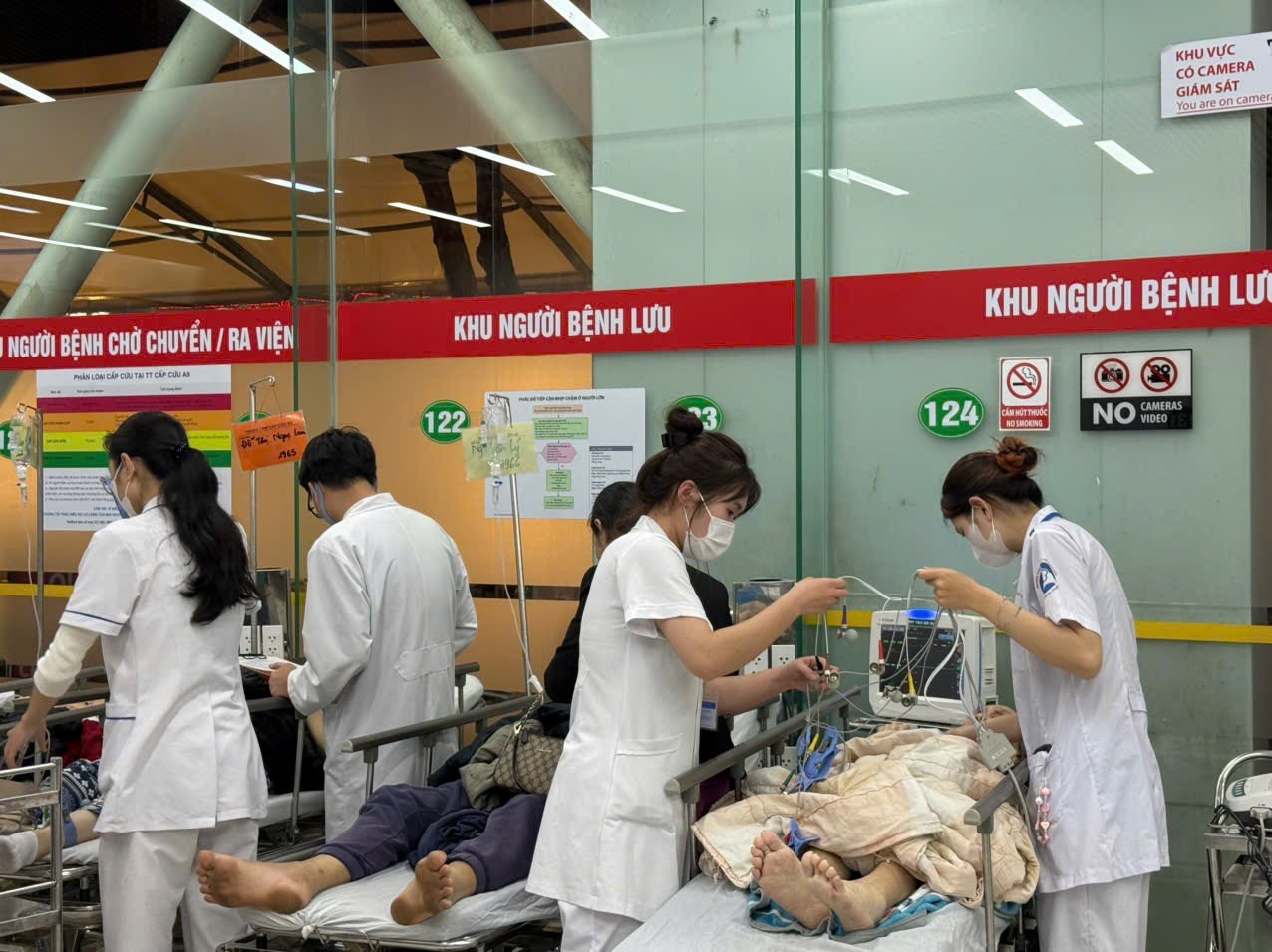 M&oacute;n qu&agrave; đặc biệt trong đ&ecirc;m giao thừa ở A9- Ảnh 1.