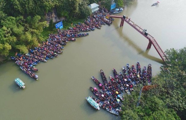 25.000 lượt du kh&aacute;ch trẩy hội Ch&ugrave;a Hương trong hai ng&agrave;y đầu năm mới- Ảnh 2.