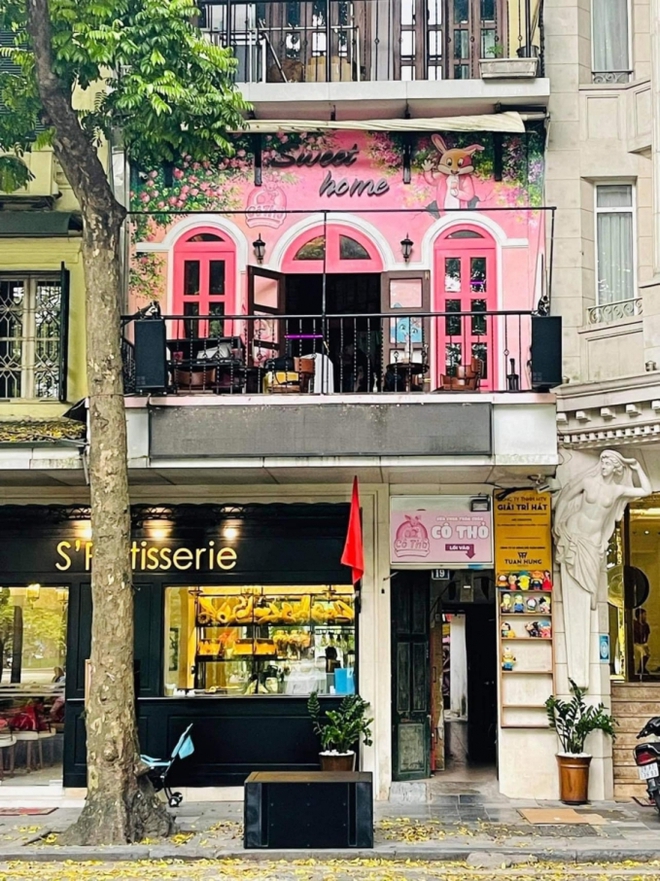 Nam ca sĩ tuổi ngựa đ&agrave;o hoa thay đổi v&igrave; hot girl k&eacute;m 12 tuổi, c&oacute; nh&agrave; mặt tiền h&agrave;ng Khay, biệt thự 50 tỷ- Ảnh 4.