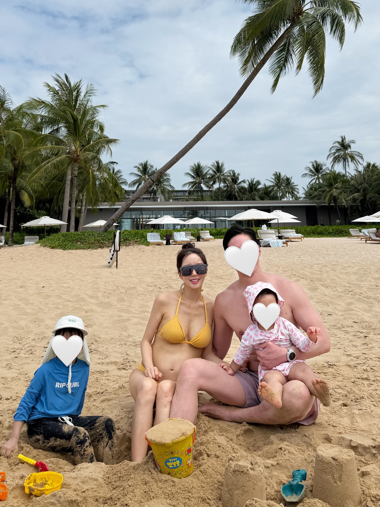 Vợ chồng tài tử Secret Garden đón Tết ở Phú Quốc, sắc vóc bà bầu gây ngỡ ngàng!- Ảnh 1. Vợ chồng tài tử Secret Garden đón Tết ở Phú Quốc, sắc vóc bà bầu gây ngỡ ngàng!- Ảnh 1.