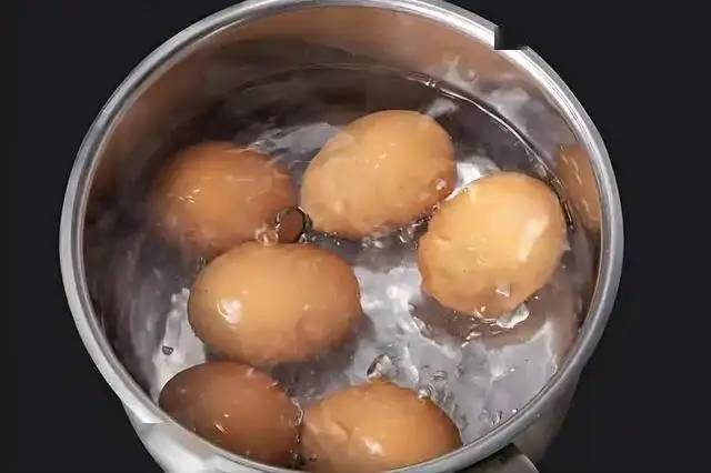 Thực phẩm gi&agrave;u protein tốt nhất cho người cao tuổi: Trứng chỉ đứng thứ 5, c&ograve;n lựa chọn số 1 &iacute;t ai biết tới- Ảnh 5.