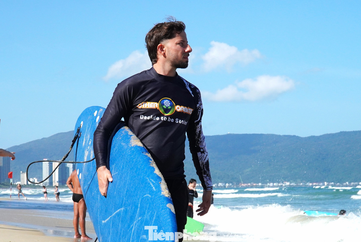 Biển Đ&agrave; Nẵng kh&ocirc;ng được nghỉ... Tết- Ảnh 5.