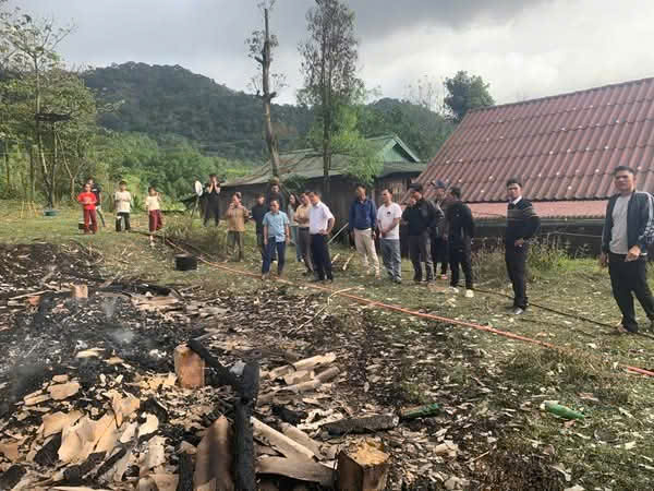 Một căn nh&agrave; bị thi&ecirc;u rụi trong ng&agrave;y m&ugrave;ng 2 Tết- Ảnh 2.