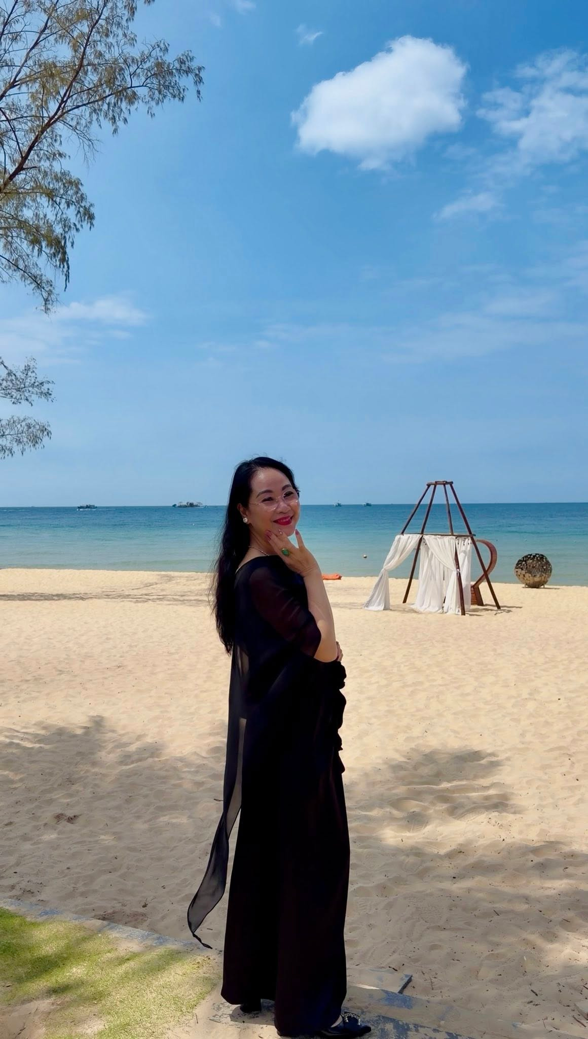 Kh&ocirc;ng phải nhiều tiền hay sang xịn, ph&uacute; b&agrave; "m&eacute;t rưỡi" c&oacute; kiểu ăn Tết khiến cả triệu phụ nữ ước mơ: Mấy ai c&oacute; đặc quyền n&agrave;y!- Ảnh 9.