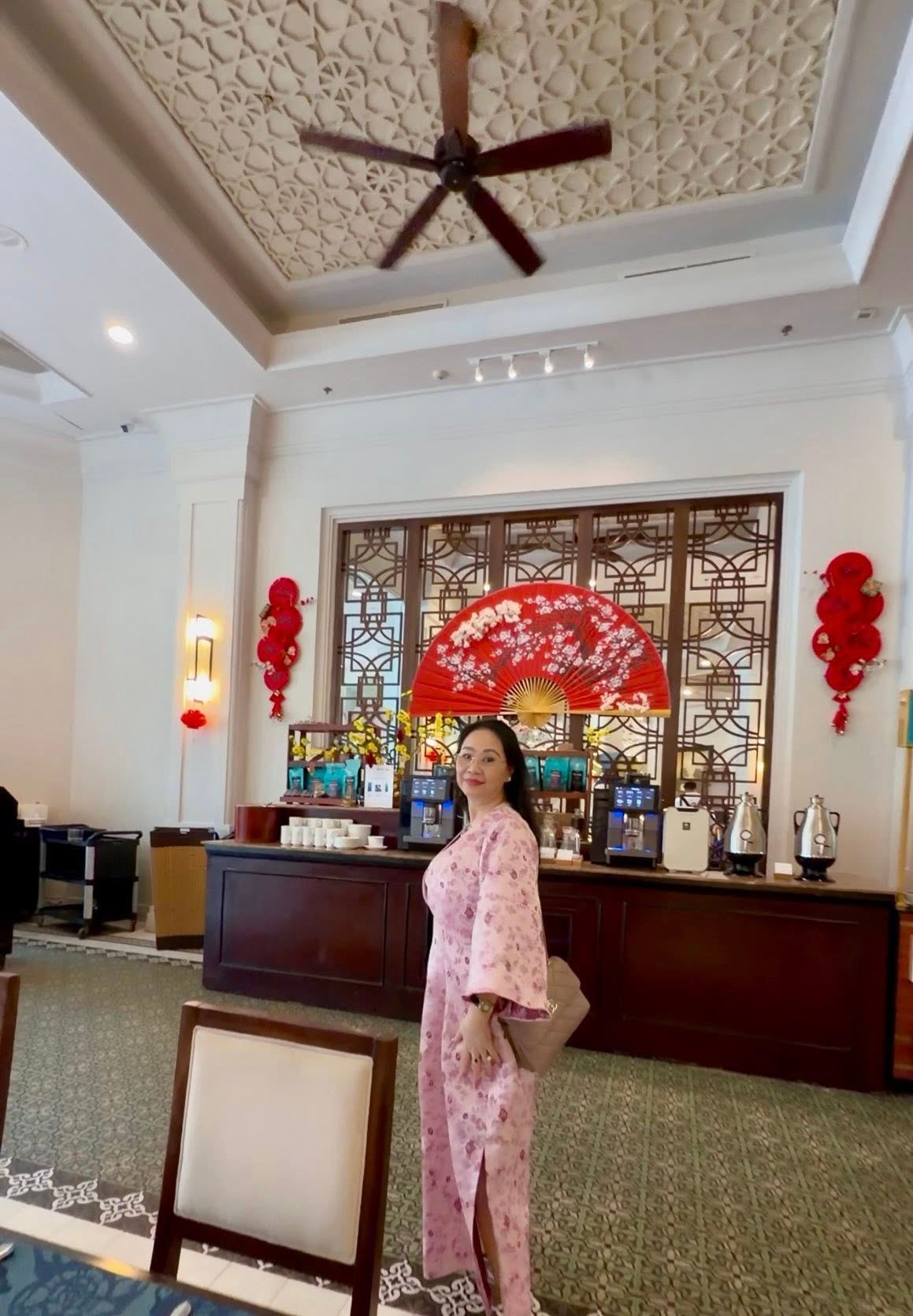 Kh&ocirc;ng phải nhiều tiền hay sang xịn, ph&uacute; b&agrave; "m&eacute;t rưỡi" c&oacute; kiểu ăn Tết khiến cả triệu phụ nữ ước mơ: Mấy ai c&oacute; đặc quyền n&agrave;y!- Ảnh 10.