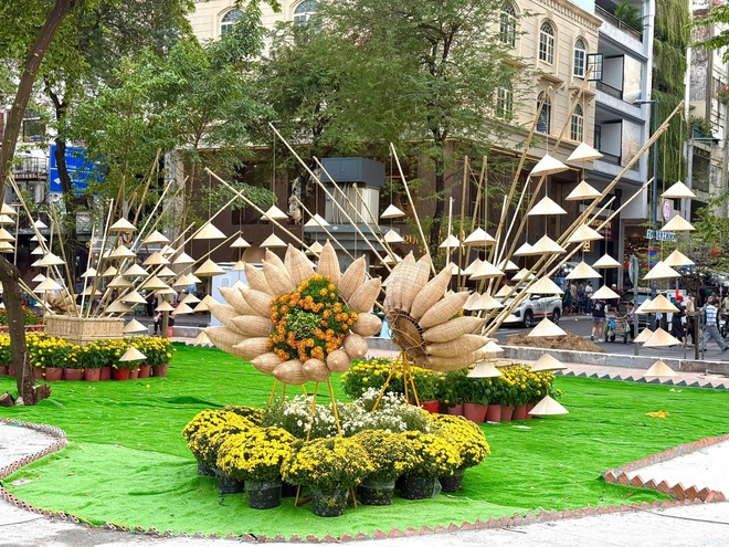 Cảnh tượng ngay l&uacute;c n&agrave;y tại khu đất giữa trung t&acirc;m TP.HCM: Nhiều người kh&ocirc;ng tin v&agrave;o mắt m&igrave;nh- Ảnh 2.