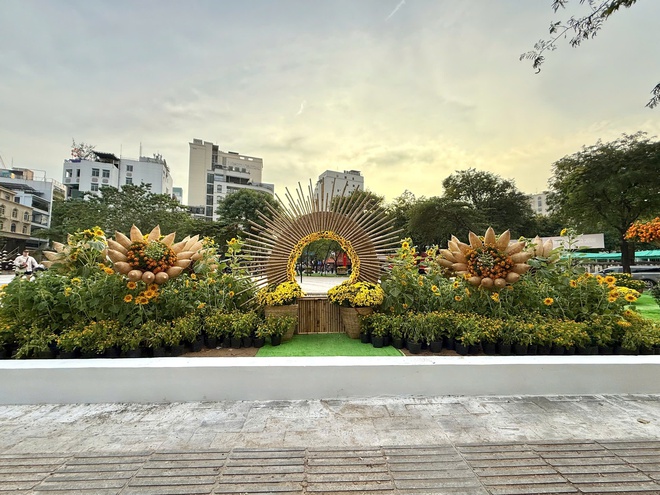 Cảnh tượng ngay l&uacute;c n&agrave;y tại khu đất giữa trung t&acirc;m TP.HCM: Nhiều người kh&ocirc;ng tin v&agrave;o mắt m&igrave;nh- Ảnh 3.