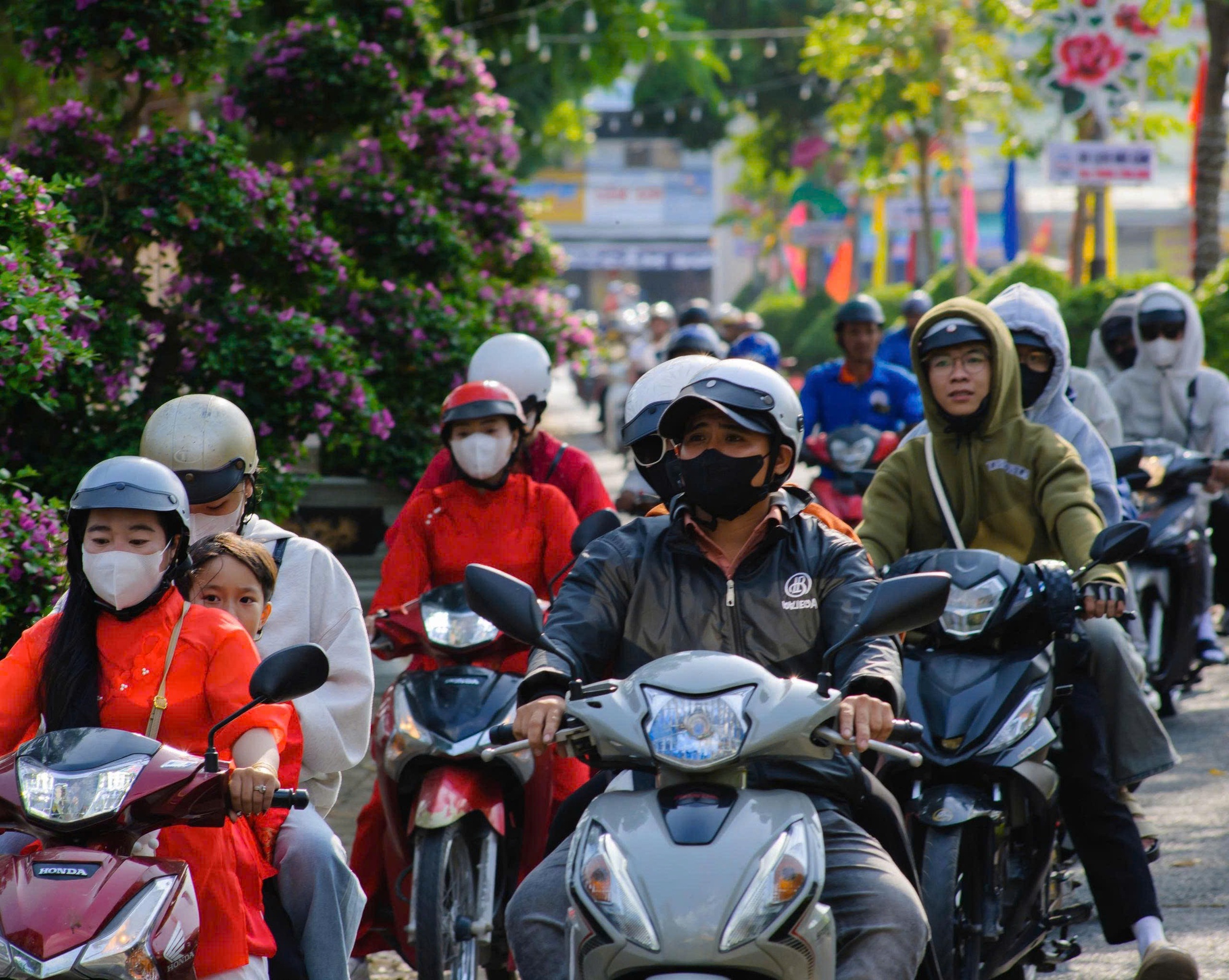 Bất ngờ lượng kh&aacute;ch du xu&acirc;n v&ugrave;ng Bảy N&uacute;i v&agrave; Ph&uacute; Quốc- Ảnh 4.