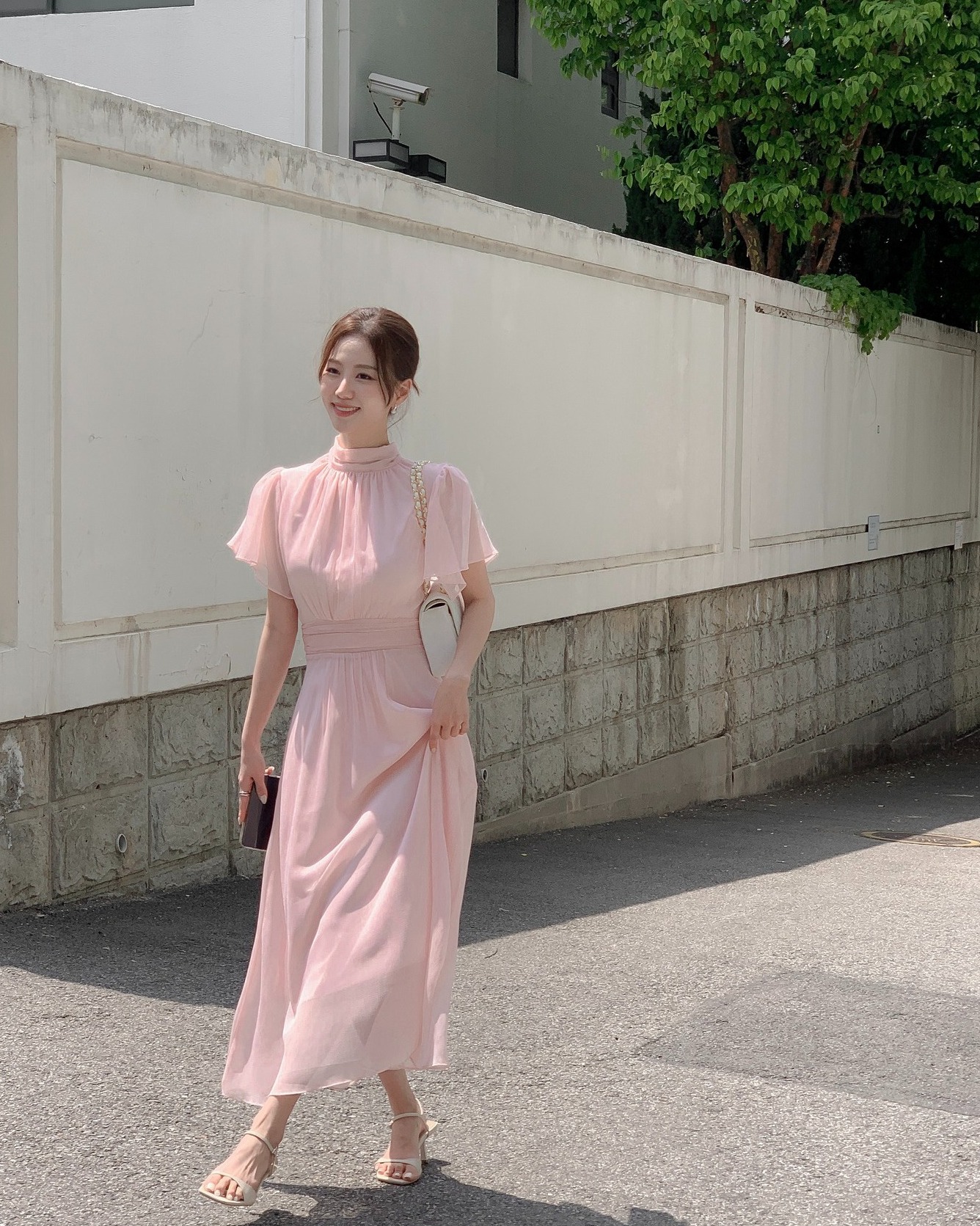 4 công thức trang phục đạt chuẩn thanh lịch để đi chúc Tết- Ảnh 11. 4 công thức trang phục đạt chuẩn thanh lịch để đi chúc Tết- Ảnh 11.