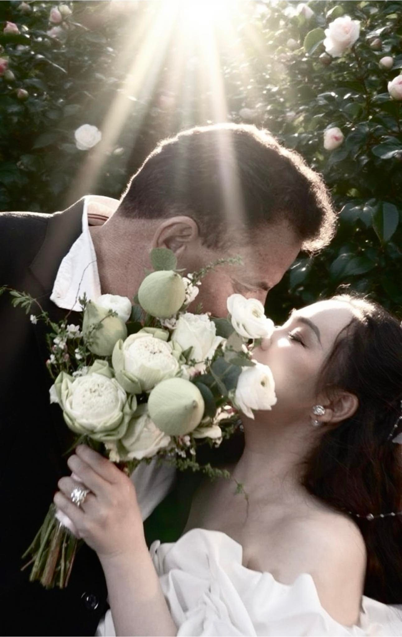 Kh&ocirc;ng phải nhiều tiền hay sang xịn, ph&uacute; b&agrave; "m&eacute;t rưỡi" c&oacute; kiểu ăn Tết khiến cả triệu phụ nữ ước mơ: Mấy ai c&oacute; đặc quyền n&agrave;y!- Ảnh 2.