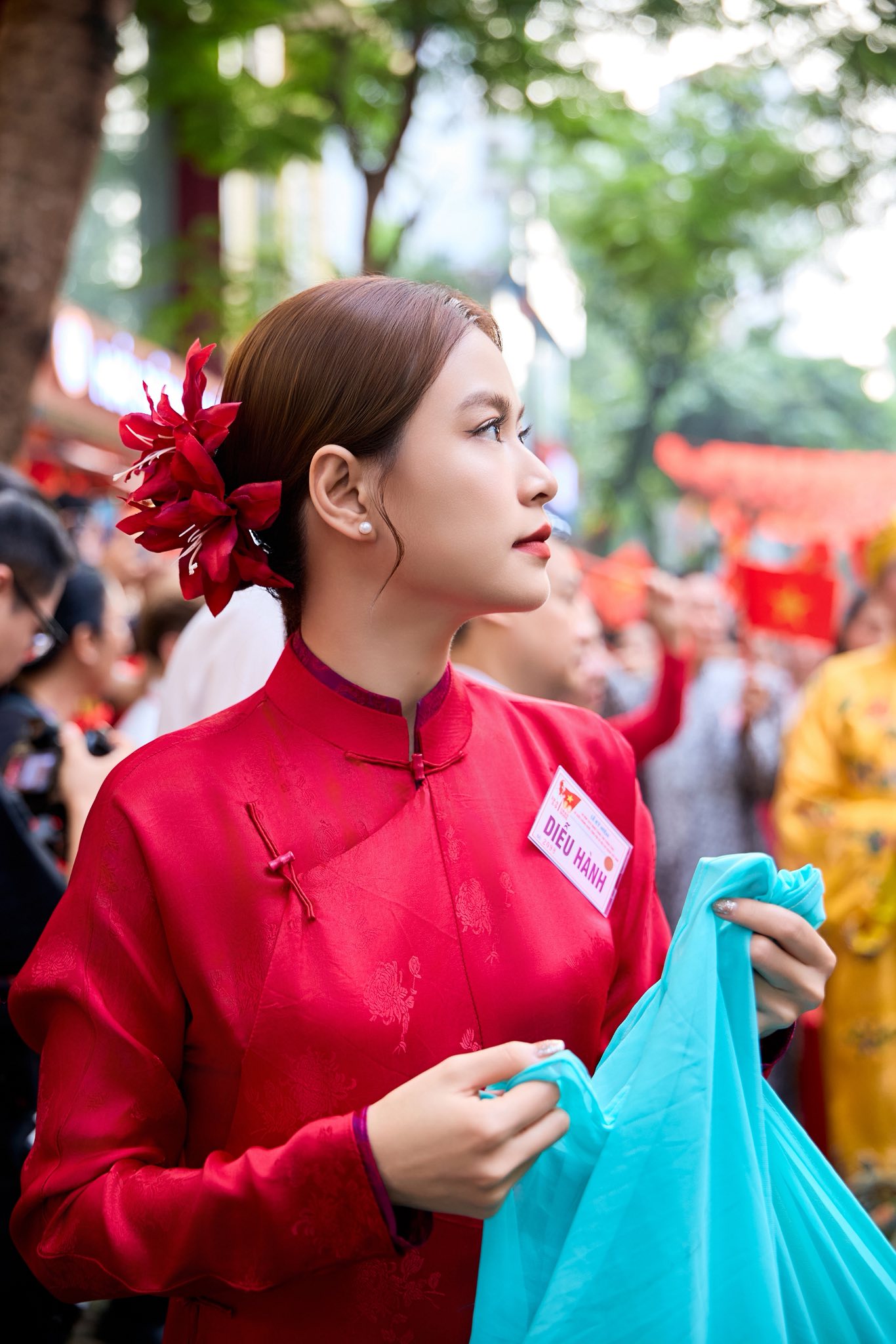 Nữ ca sĩ biểu diễn 8 sự kiện tầm cỡ quốc gia: Đắt show bậc nhất m&ugrave;a Tết, được c&aacute;c cơ quan ban ng&agrave;nh ghi nhận- Ảnh 6.