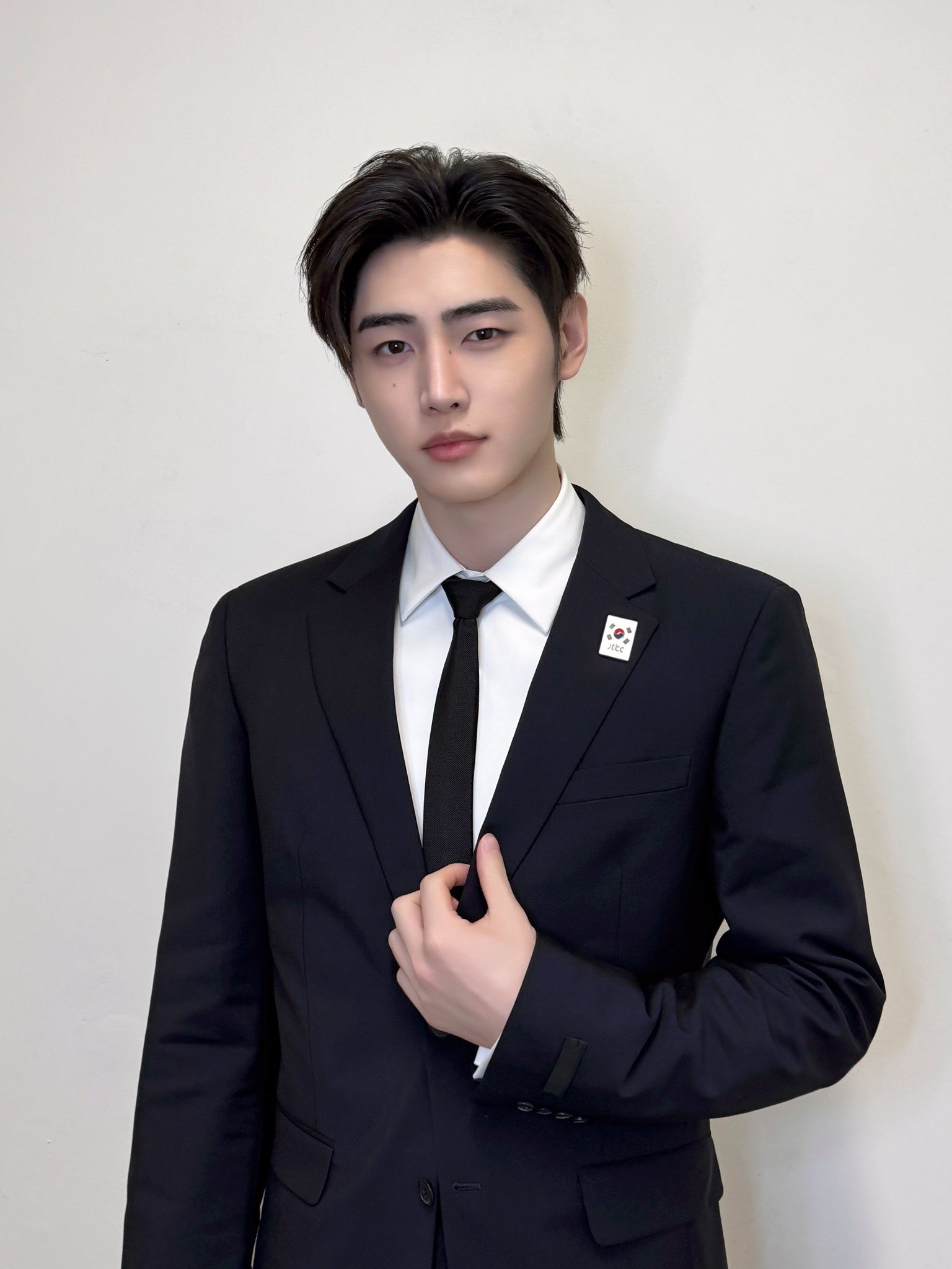 Showbiz c&oacute; mỹ nam 15 tuổi đ&atilde; gi&agrave;nh huy chương bạc ch&acirc;u &Aacute;, nay l&agrave; đại sứ tại sự kiện thể thao lớn nhất h&agrave;nh tinh- Ảnh 8.