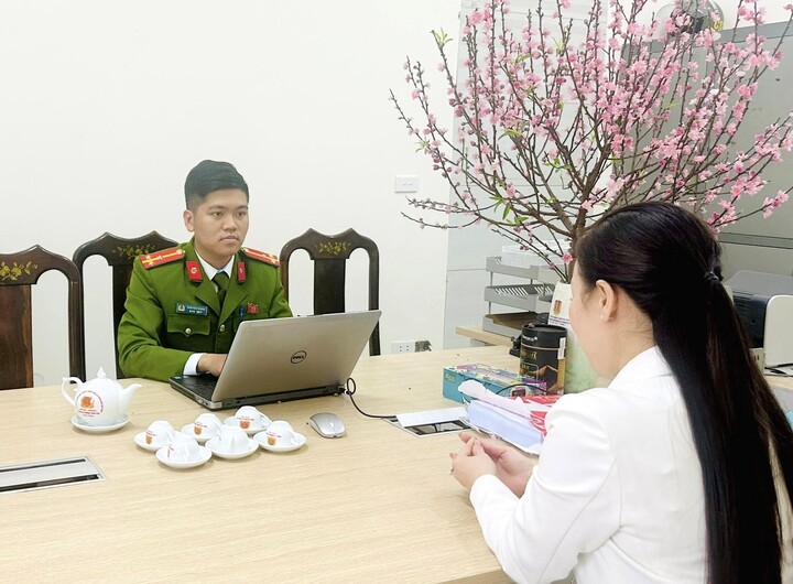 Vụ đỗ xe chặn lối đi c&ograve;n th&aacute;ch thức 'đỗ đến mai': T&agrave;i xế nhận sai- Ảnh 2.