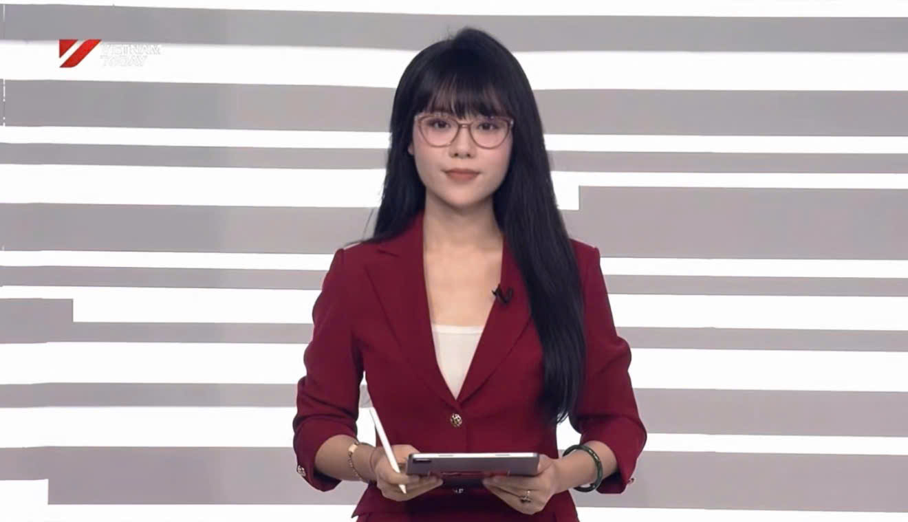 MC tuổi Ngọ xinh đẹp của Vietnam Today: "5 ph&uacute;t trước khi l&ecirc;n s&oacute;ng l&agrave; khoảng thời gian th&oacute;t tim nhất"- Ảnh 2.