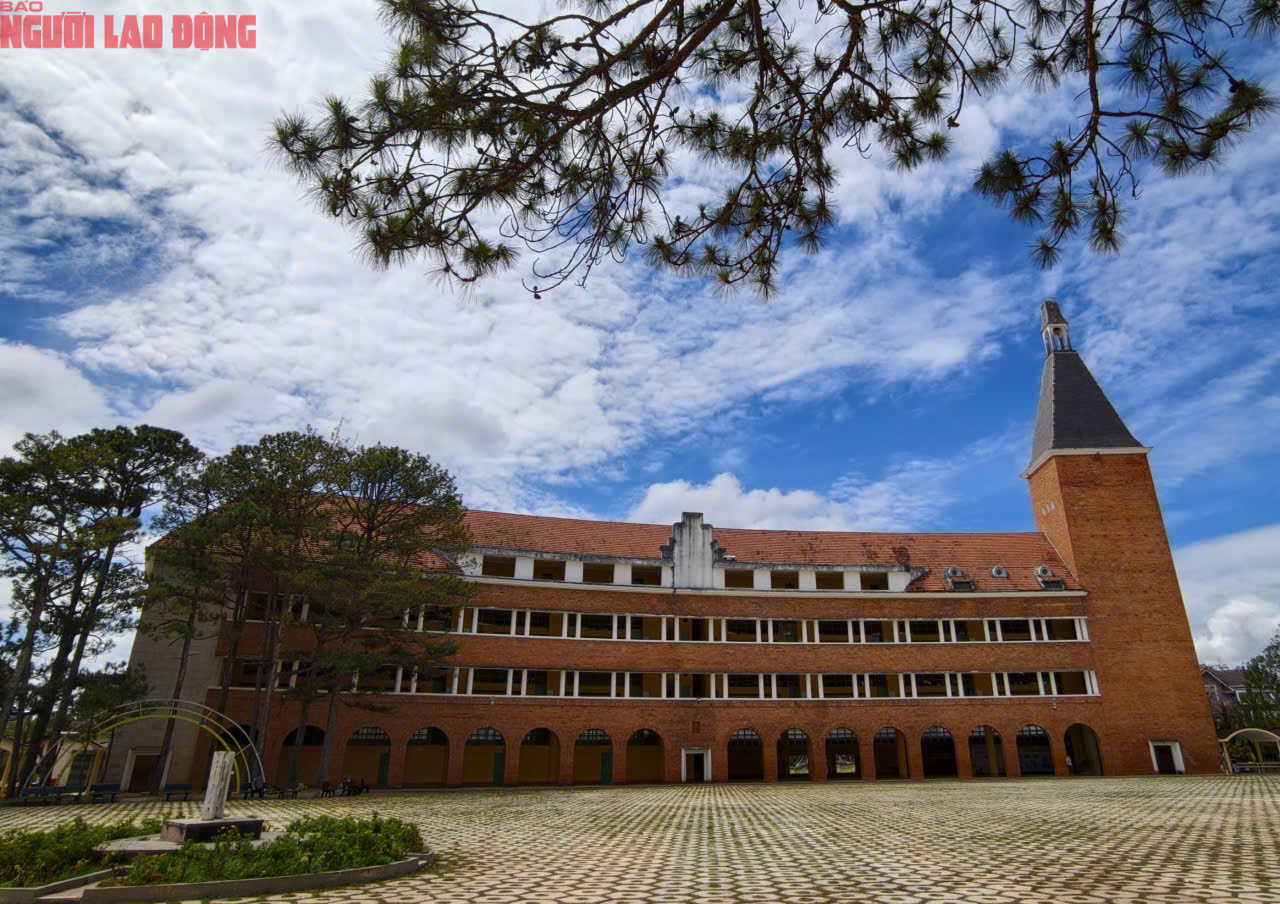 Ảnh độc đ&aacute;o Đ&agrave; Lạt hơn nửa thế kỷ trước v&agrave; đầu năm B&iacute;nh Ngọ 2026- Ảnh 3.