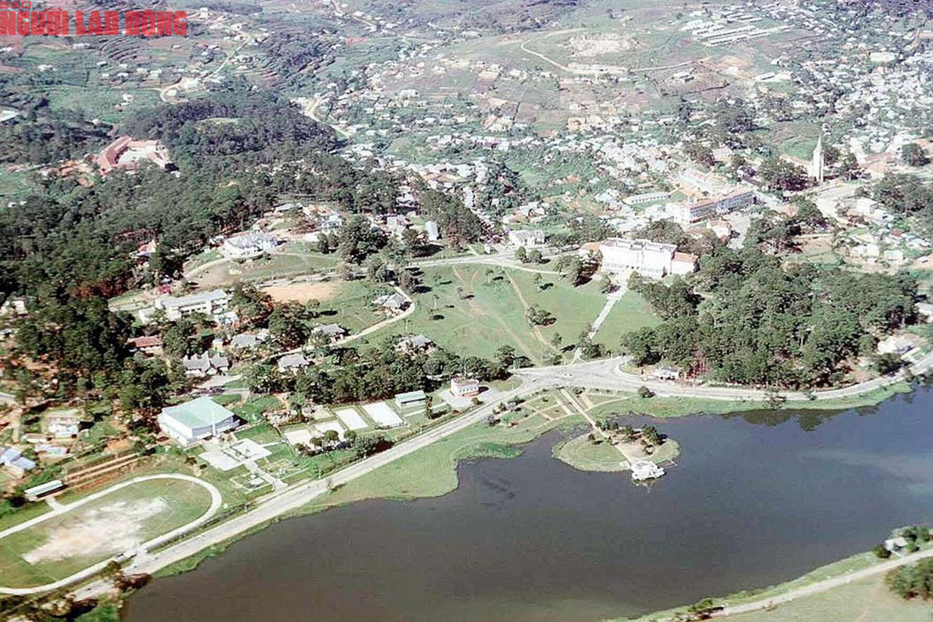 Ảnh độc đ&aacute;o Đ&agrave; Lạt hơn nửa thế kỷ trước v&agrave; đầu năm B&iacute;nh Ngọ 2026- Ảnh 4.