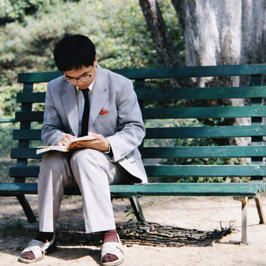 Cựu sinh vi&ecirc;n đại học top 1 bất ngờ bỏ ghế Gi&aacute;o sư, ẩn cư giữa n&uacute;i s&acirc;u 17 năm- Ảnh 1.