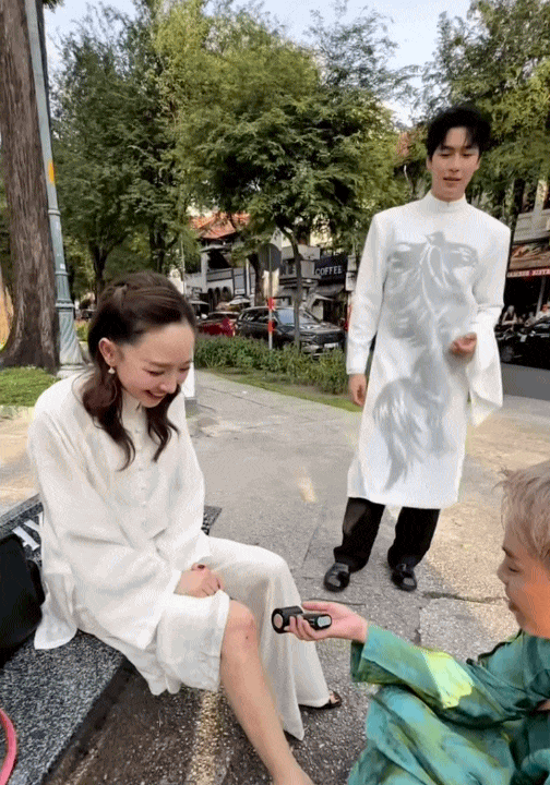 D&agrave;n mỹ nh&acirc;n đua trend Tết: Kỳ Duy&ecirc;n - Thi&ecirc;n &Acirc;n khoe visual với hit Sơn T&ugrave;ng, một "chị đẹp" g&acirc;y sốc khi về qu&ecirc;- Ảnh 2.