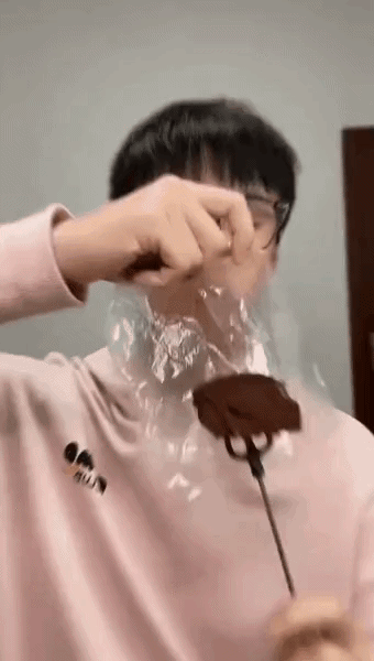 Kh&oacute; tin: Giới trẻ thời nay cuồng giảm c&acirc;n tới mức chỉ nhai nilon m&agrave; sống- Ảnh 4.