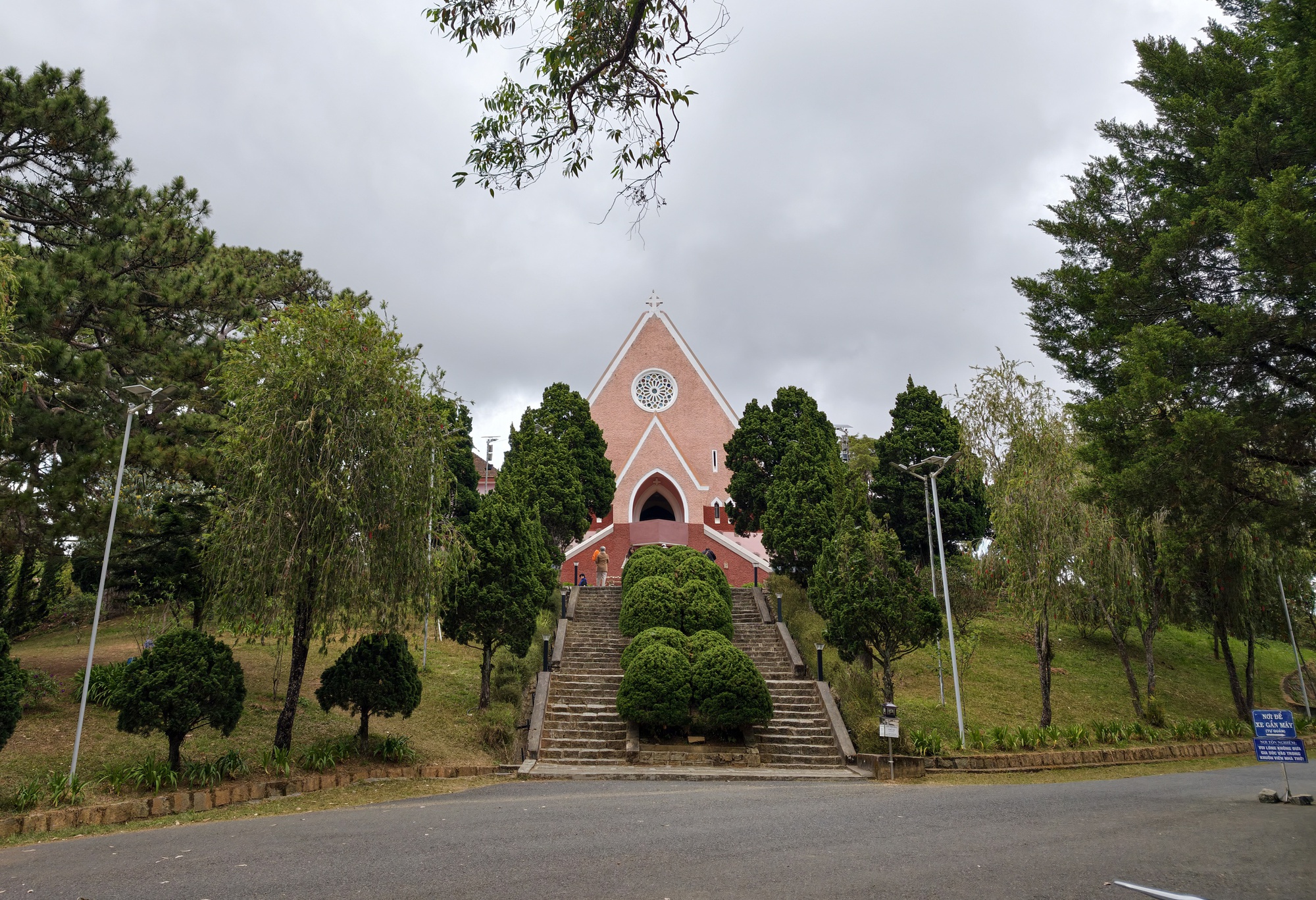 Ảnh độc đ&aacute;o Đ&agrave; Lạt hơn nửa thế kỷ trước v&agrave; đầu năm B&iacute;nh Ngọ 2026- Ảnh 18.