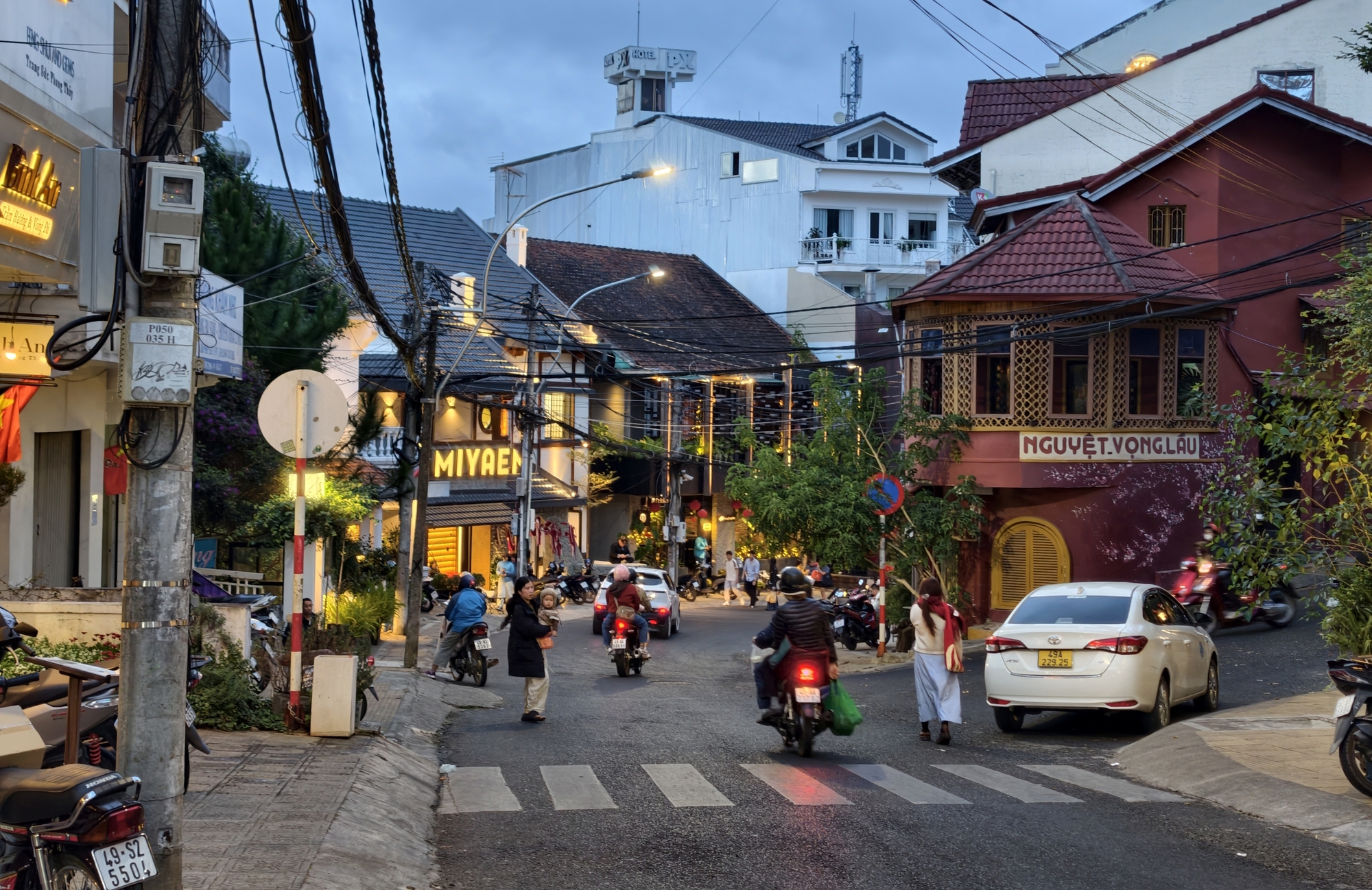 Ảnh độc đ&aacute;o Đ&agrave; Lạt hơn nửa thế kỷ trước v&agrave; đầu năm B&iacute;nh Ngọ 2026- Ảnh 21.