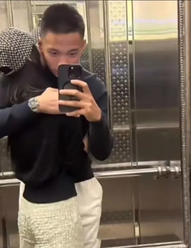 Nữ ca sĩ đ&igrave;nh đ&aacute;m lộ ảnh ri&ecirc;ng tư với bạn trai, nguy cơ bị tẩy chay- Ảnh 1.