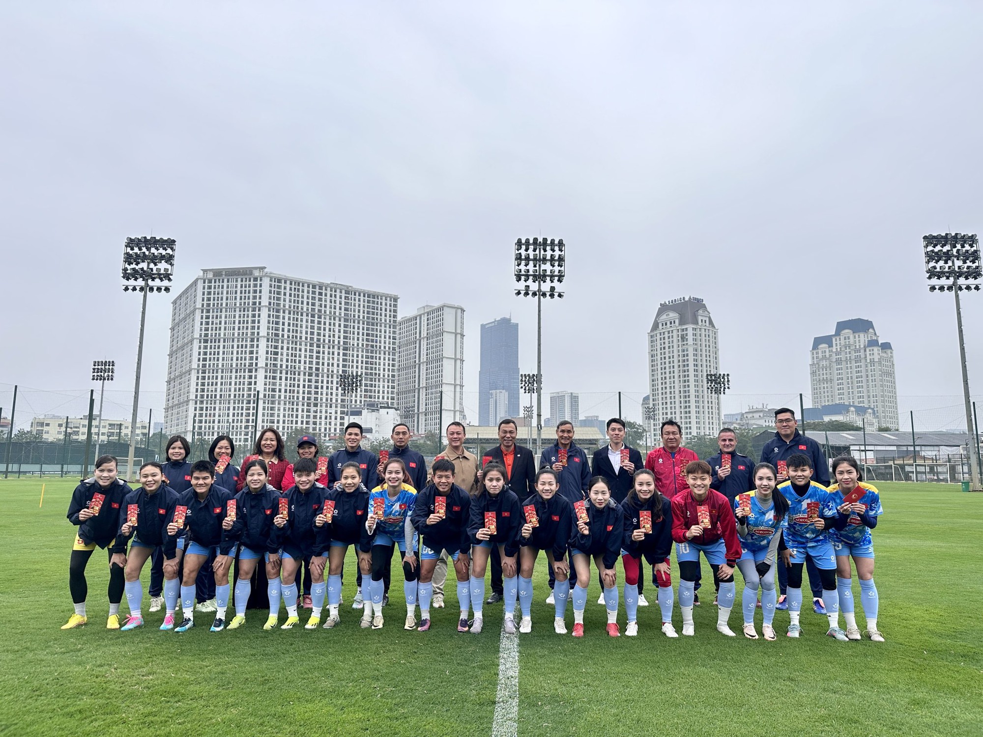 Tuyển nữ Việt Nam g&aacute;c lại niềm vui ng&agrave;y Tết trở lại s&acirc;n tập chuẩn bị chinh phục giải ch&acirc;u &Aacute;- Ảnh 1.