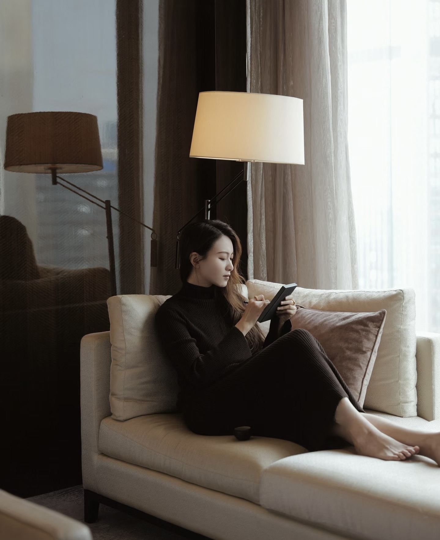 Rủ nhau v&agrave;o kh&aacute;ch sạn ăn Tết, nằm từ giao thừa đến M&ugrave;ng 3 mới về nh&agrave; cho "sướng th&acirc;n"- Ảnh 3.