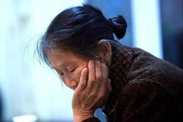 Dấu hiệu nguy hiểm nhất của thiếu m&aacute;u n&atilde;o kh&ocirc;ng phải ch&oacute;ng mặt, m&agrave; l&agrave; 4 triệu chứng xuất hiện thường xuy&ecirc;n n&agrave;y- Ảnh 3.