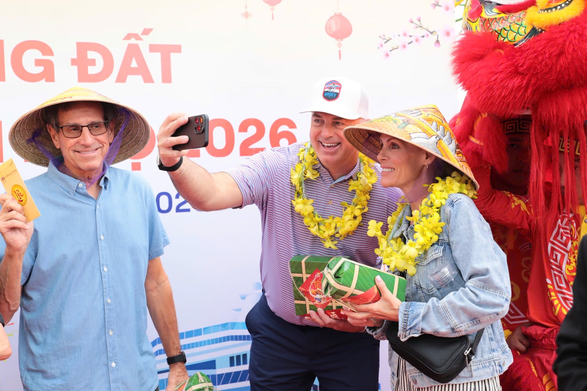 H&igrave;nh ảnh t&agrave;u du lịch hạng sang đưa gần 600 kh&aacute;ch &ldquo;x&ocirc;ng đất&rdquo; Đ&agrave; Nẵng- Ảnh 3.