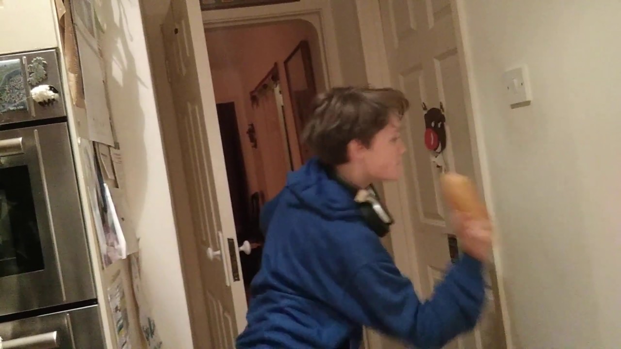 Những "chi&ecirc;u" khai vận độc lạ từ &Aacute; sang &Acirc;u đ&oacute;n năm mới- Ảnh 2.