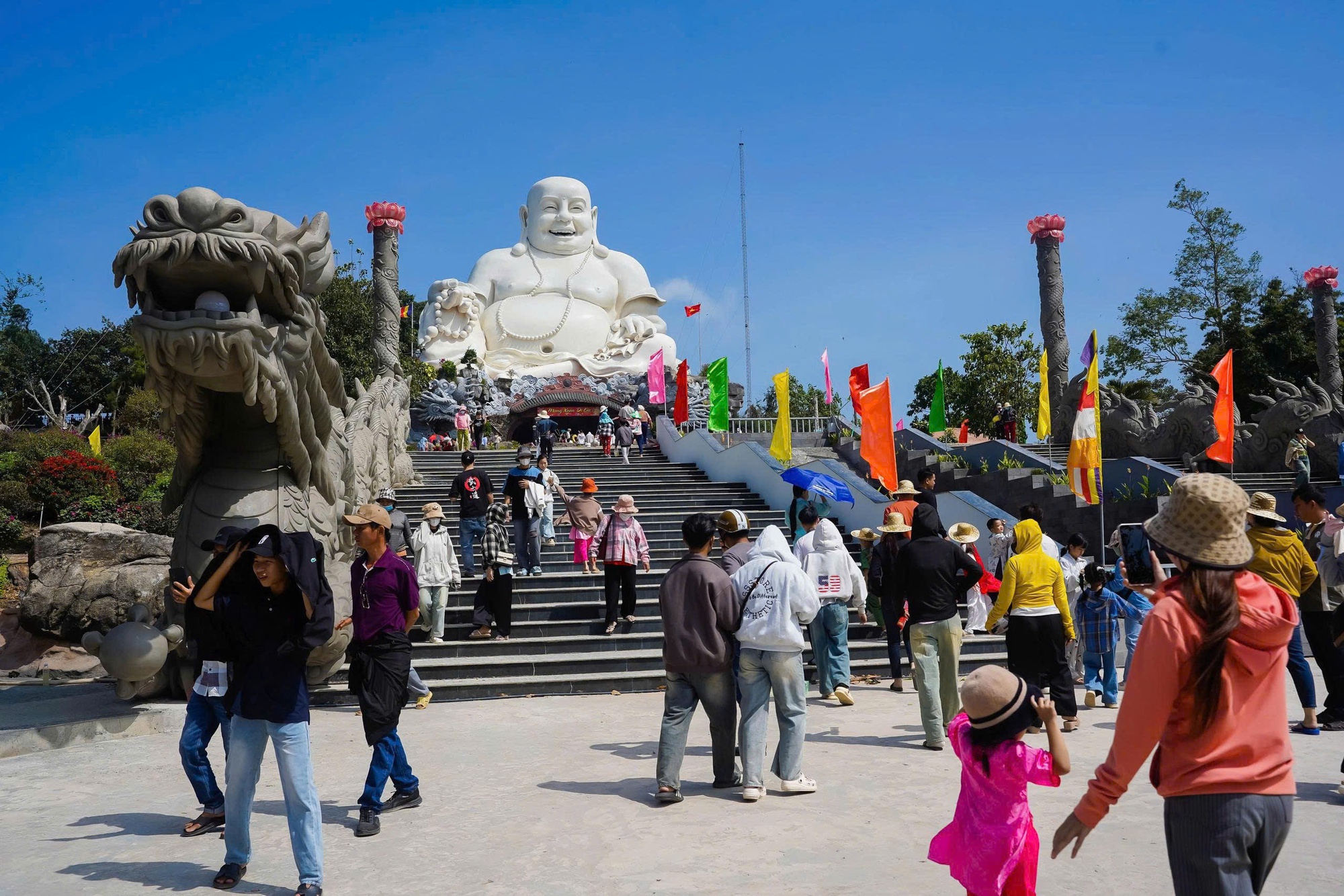 Bất ngờ lượng kh&aacute;ch du xu&acirc;n v&ugrave;ng Bảy N&uacute;i v&agrave; Ph&uacute; Quốc- Ảnh 9.