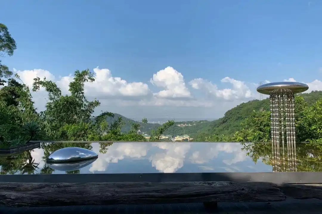 Người đàn ông chi hơn 82 tỷ đồng cải tạo mảnh đất 4.000m2 thành nơi nghỉ hưu “độc nhất vô nhị”: “Tôi đã mua nhiều mảnh đất khác trước khi chọn ở đây”- Ảnh 5. Người đàn ông chi hơn 82 tỷ đồng cải tạo mảnh đất 4.000m2 thành nơi nghỉ hưu “độc nhất vô nhị”: “Tôi đã mua nhiều mảnh đất khác trước khi chọn ở đây”- Ảnh 5.