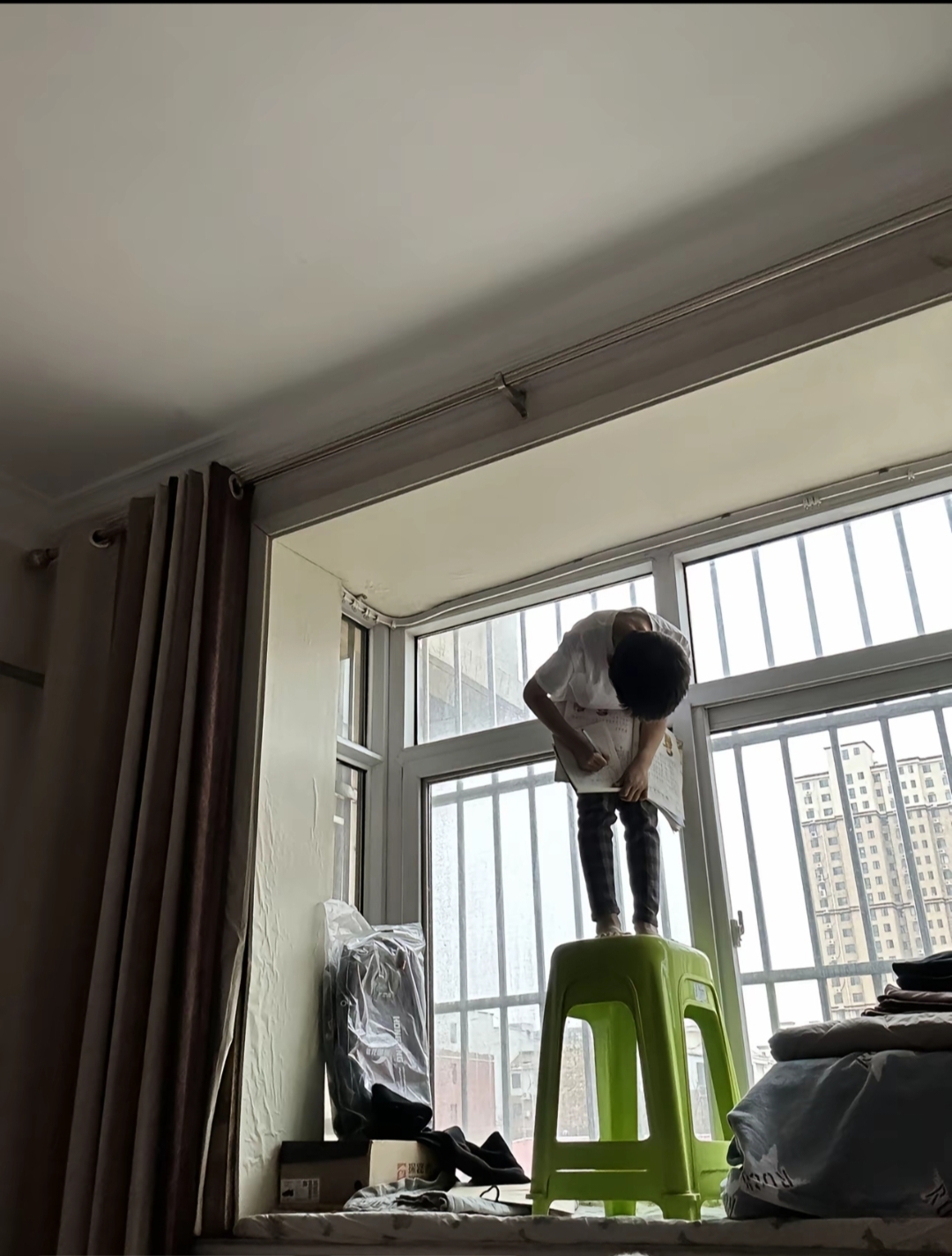 Bộ sưu tập tư thế l&agrave;m b&agrave;i tập của học sinh tiểu học: Nh&igrave;n th&ocirc;i đ&atilde; thấy "tức c&aacute;i lồng ngực"!- Ảnh 6.