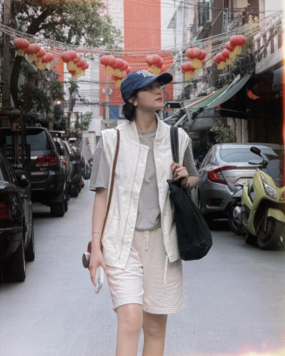 Sơn T&ugrave;ng v&agrave; Hải T&uacute; lại bị bắt gặp đi sắm đồ Tết?- Ảnh 3.