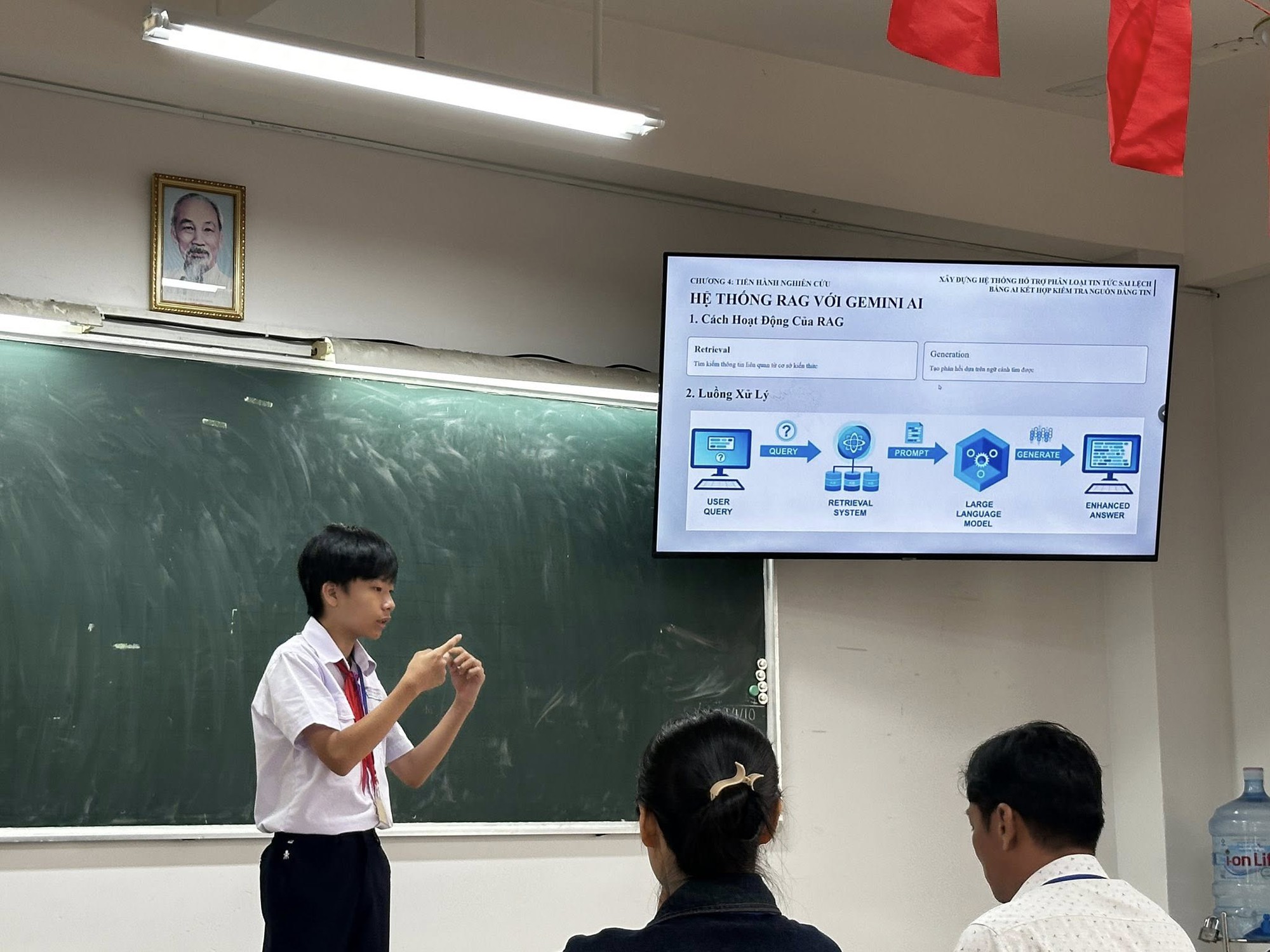 &Ocirc;ng bố TP.HCM tiết lộ b&iacute; quyết gi&uacute;p con thi đỗ ng&ocirc;i trường đ&igrave;nh đ&aacute;m: Th&igrave; ra g&oacute;i gọn trong 4 thứ n&agrave;y!- Ảnh 4.