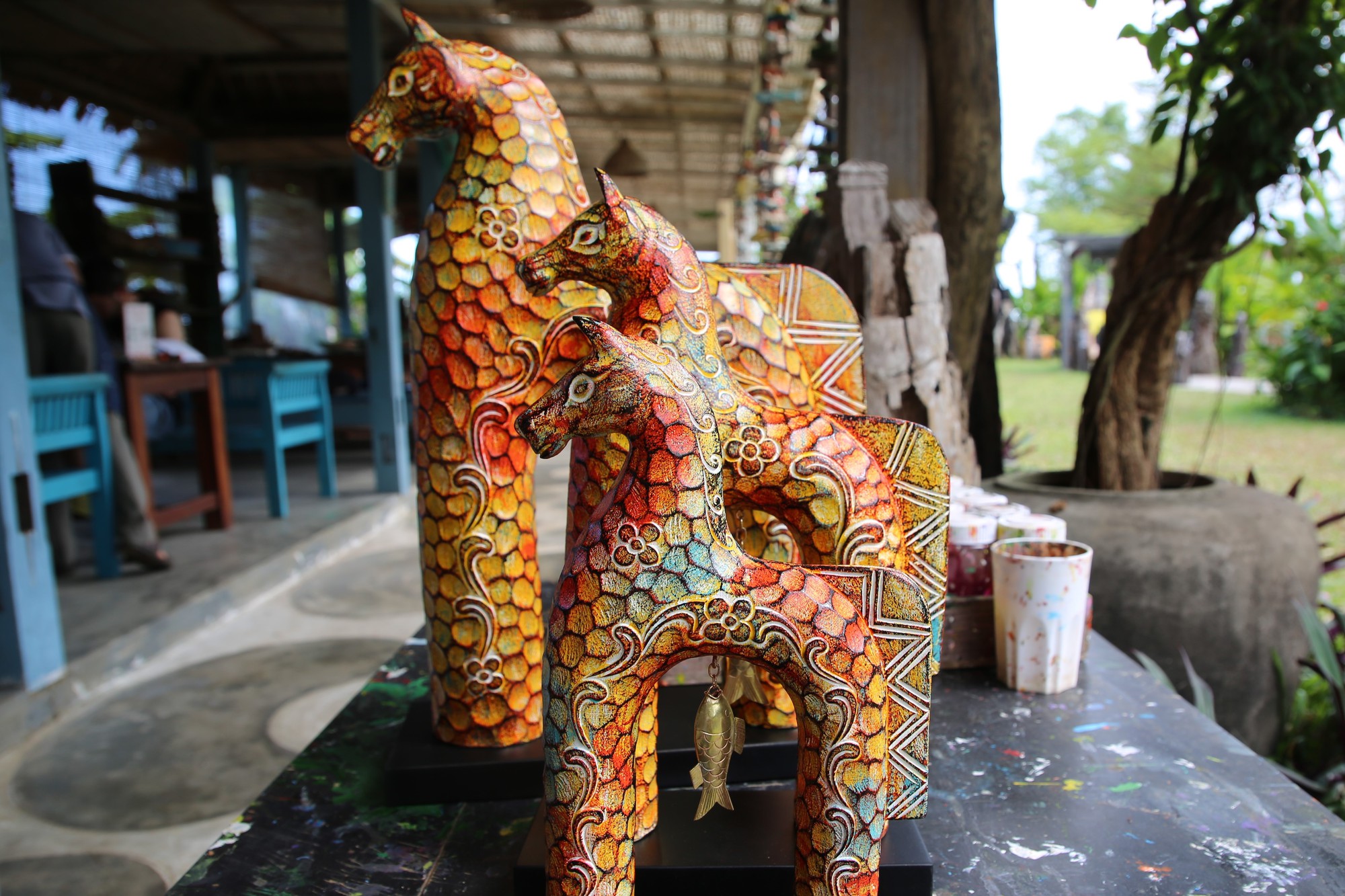 Cận cảnh "b&aacute;u vật" bất ngờ lộ diện từ những c&agrave;nh củi kh&ocirc; dạt v&agrave;o bờ biển Hội An sau mưa lũ- Ảnh 7.