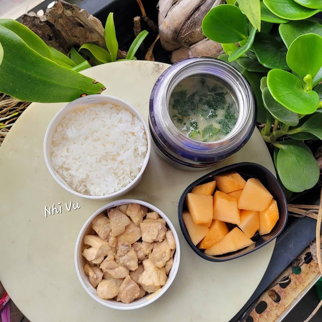 Mẹ TP HCM ph&aacute;t động &ldquo;chiến dịch nấu cơm 15 ph&uacute;t mỗi s&aacute;ng&rdquo; cho con mang đi học, phản ứng của b&eacute; g&aacute;i khiến mẹ ngỡ ng&agrave;ng- Ảnh 16.